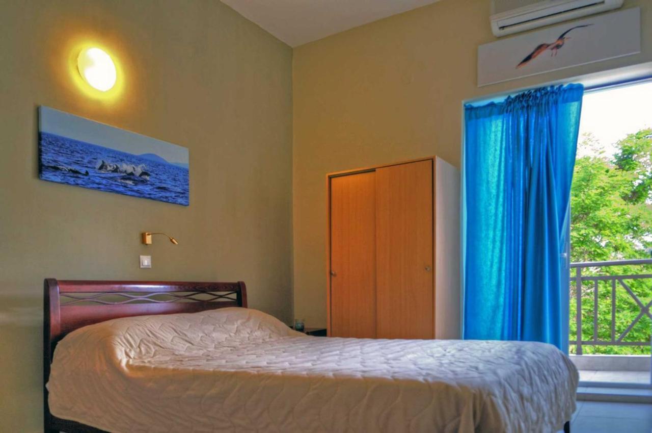 Coralli Studios-apartments *